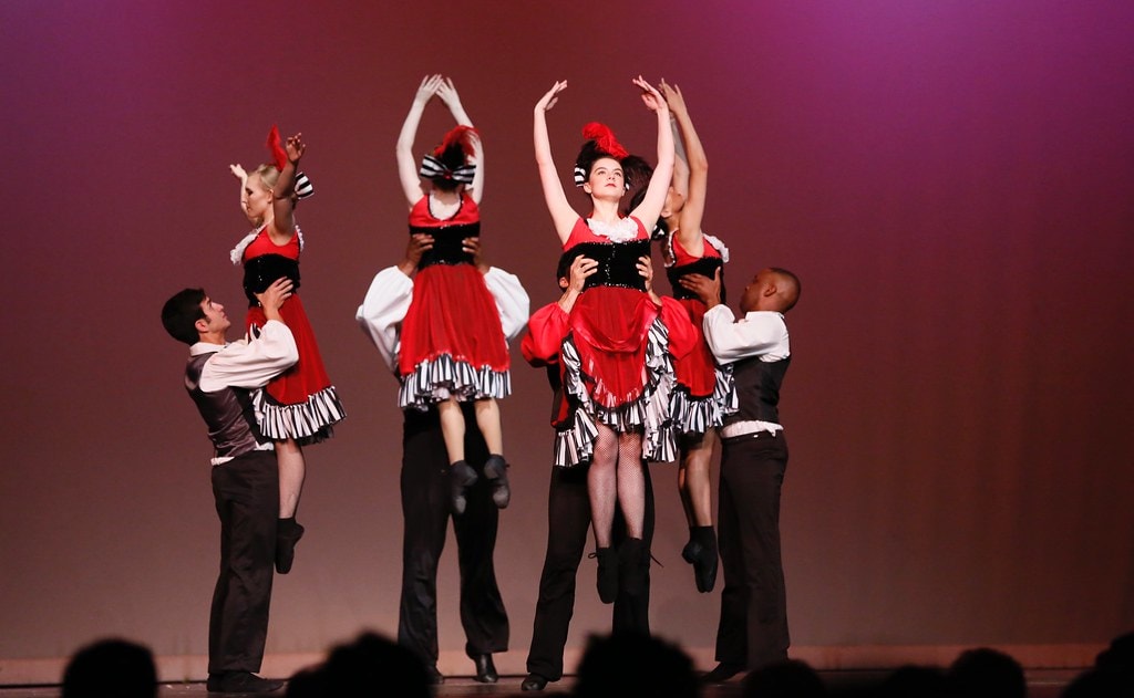 Full cancan ensemble lifted in finale — Carousel