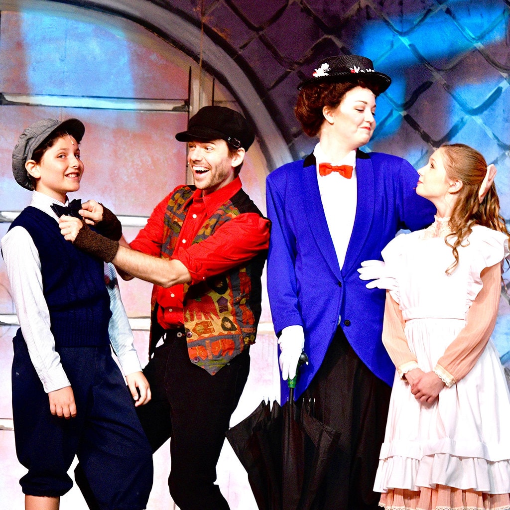 Bert and the Banks children with Mary Poppins — Mary Poppins