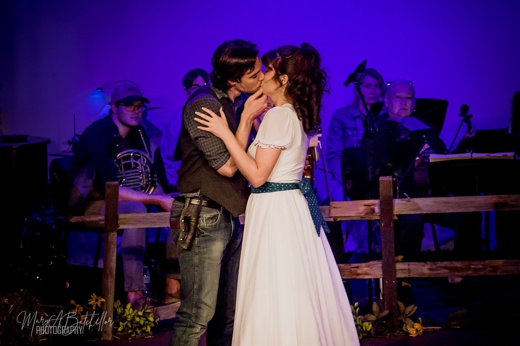 Oklahoma! — Curly and Laurey kiss on stage