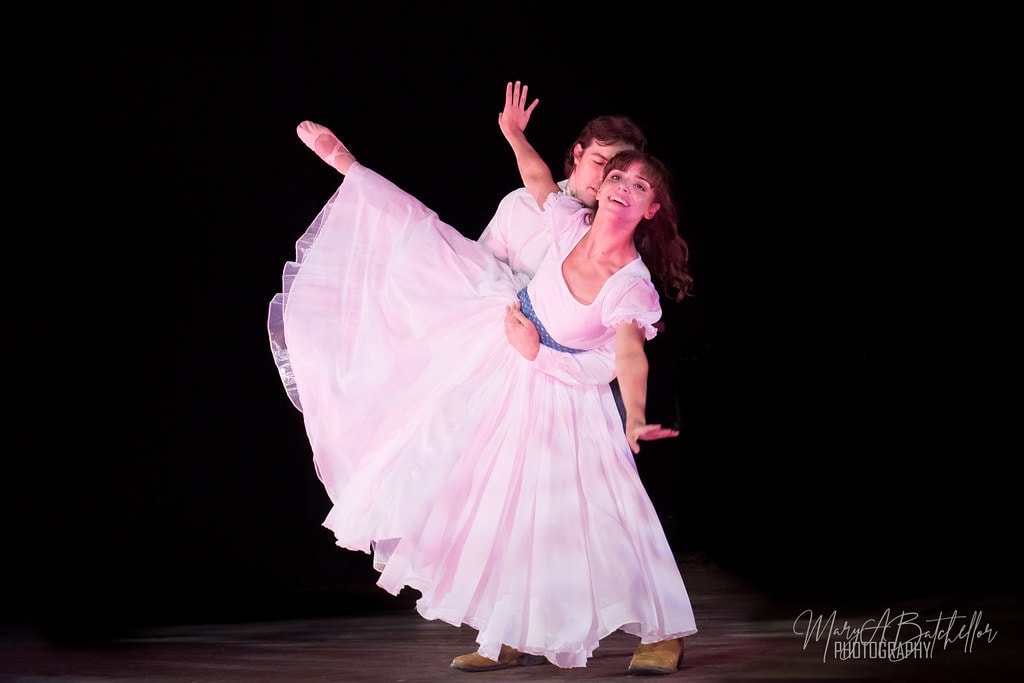 Oklahoma! — dream ballet sequence lift
